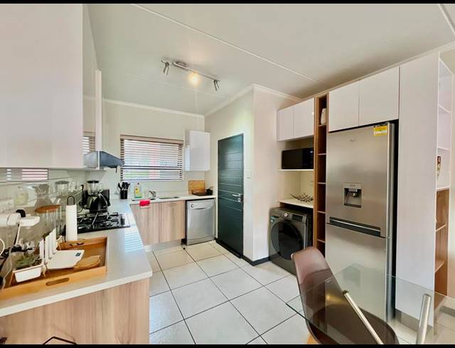 2 BEDROOM PROPERTY TO RENT IN FOURWAYS